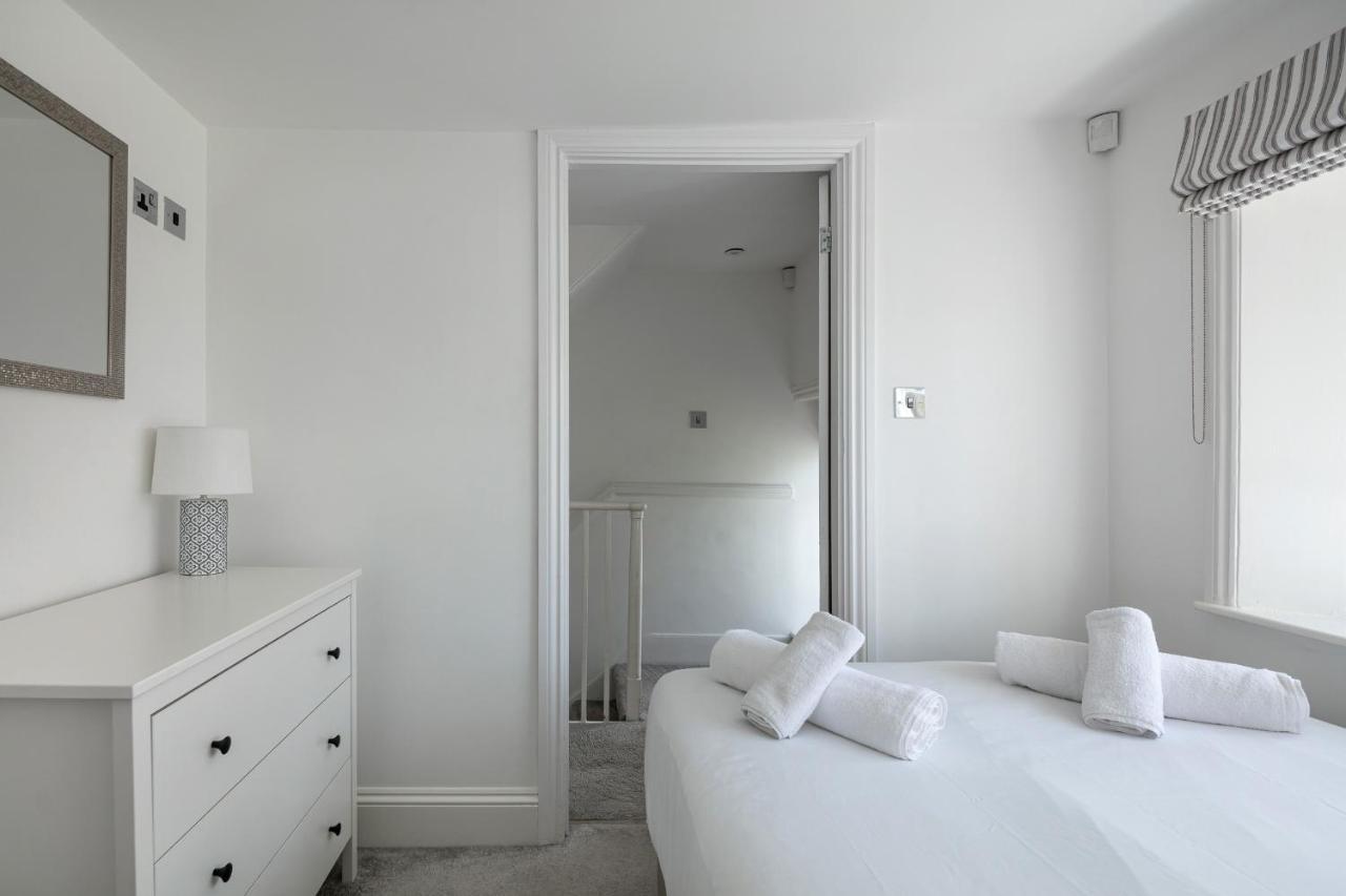 Castle Properties: The Duchess, 3 Bed Family Cottage Виндзор Экстерьер фото